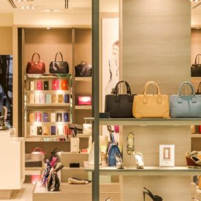In a digital world packed with endless shopping options, finding a store that feels curated—not chaotic—makes all the difference. Divo Boutique positions itself as an official online fashion and luxury store offering a wide range of clothing, shoes, bags, and designer accessories for women, men, and kids. Instead of focusing on one niche, Divo Boutique is built like a full luxury wardrobe hub—where you can shop iconic names, discover emerging labels, and style complete looks in one place.